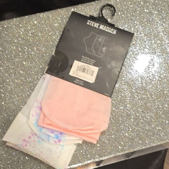 Steve Madden 2-Pair Tie Dye/Solid Anklet Socks - Picture 3 of 4